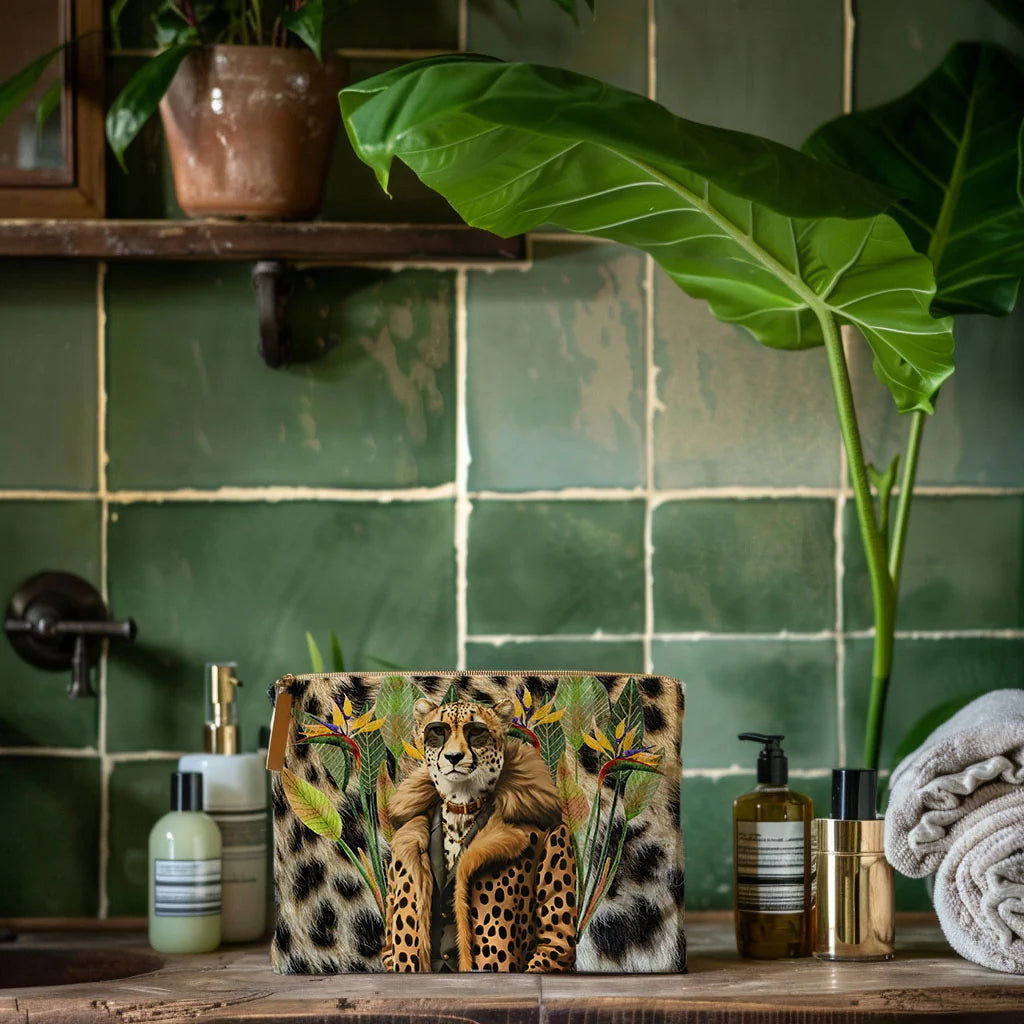 The Tourist Chip | Cosmetic Pouch 16 x 21 cm