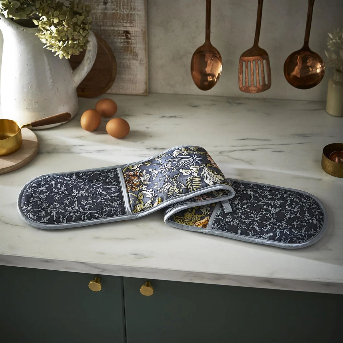 Finch and Flower Double Oven Gloves