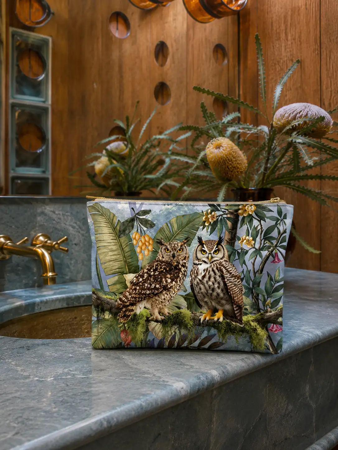 The Wise Old Owls | Vanity Bag 26 x 30 cm