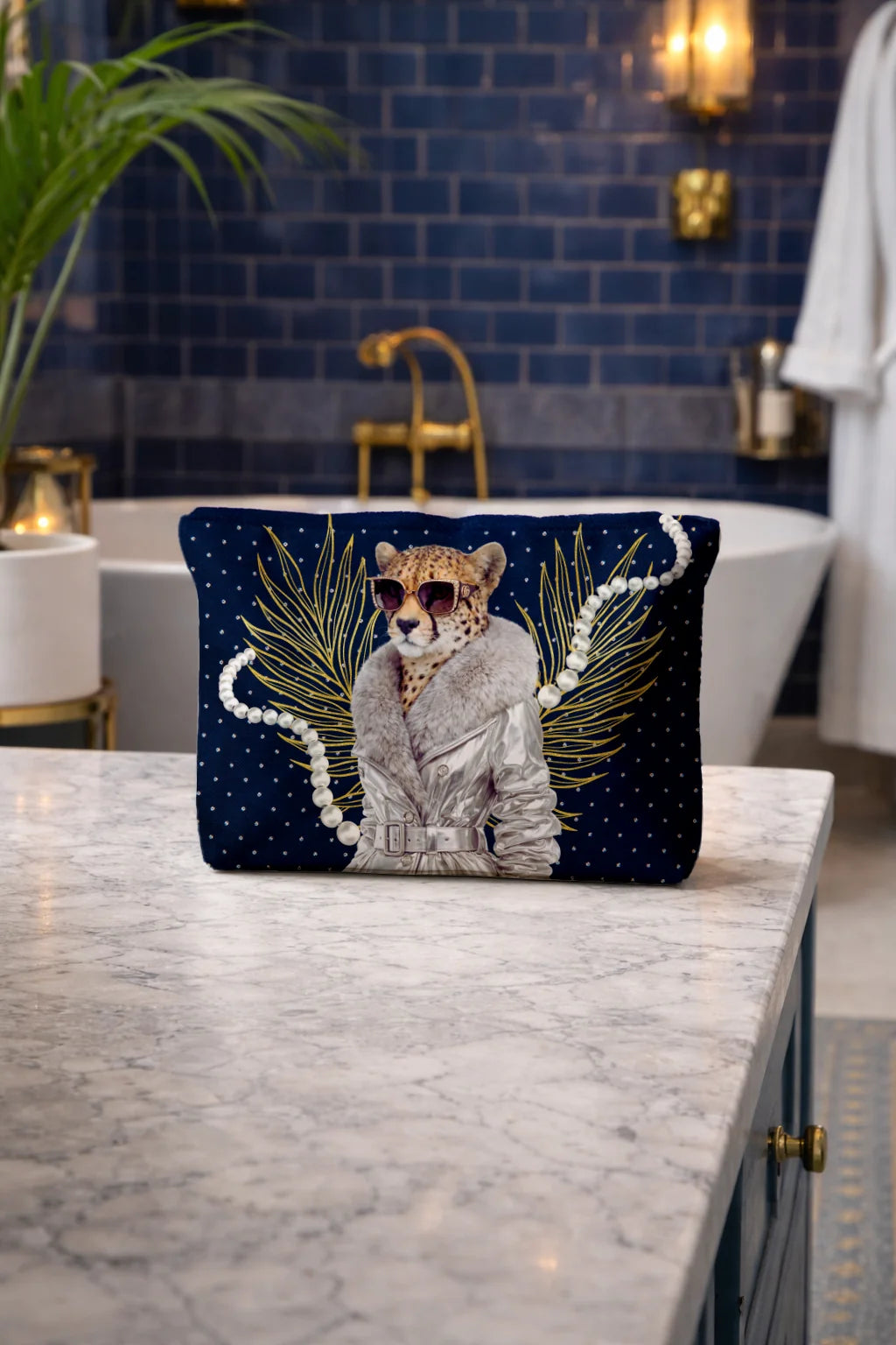 The Tourist Chiquita | Vanity Bag 30 x 15 cm